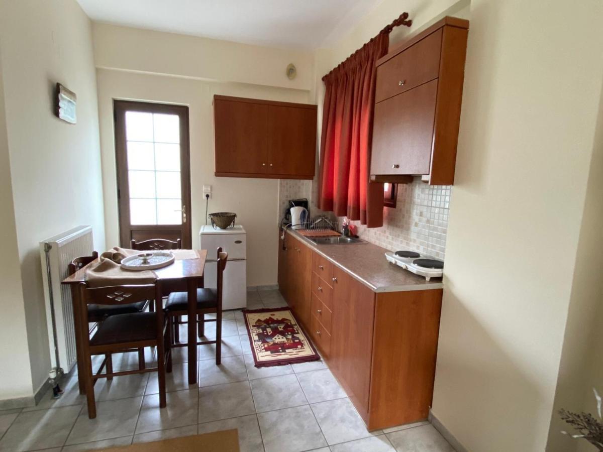 Artemis Mezonetes Apartment Kalavryta Exterior photo